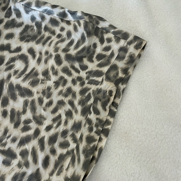 Joie Animal Print Silk Short Sleeve Top - Picture 5 of 7
